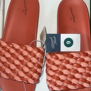 Last Pair NWT Sz 9 Universal Thread braided pink orange slides